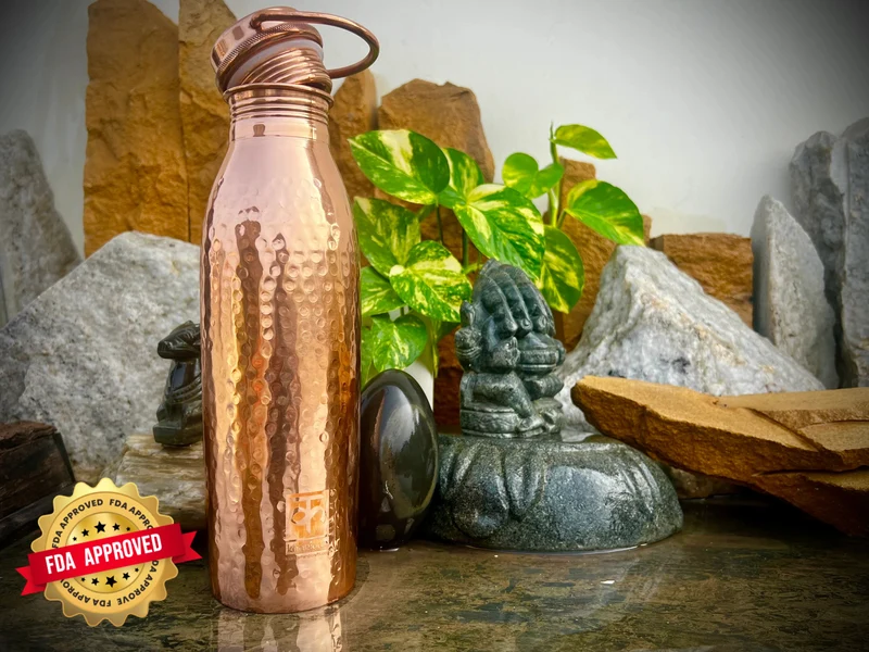 Handgefertigte Wasserflasche aus reinem Kupfer, 950 ml | Auslaufsichere Premium-Wasserflasche aus 21-Gauge-Kupfer nach ayurvedischer Art