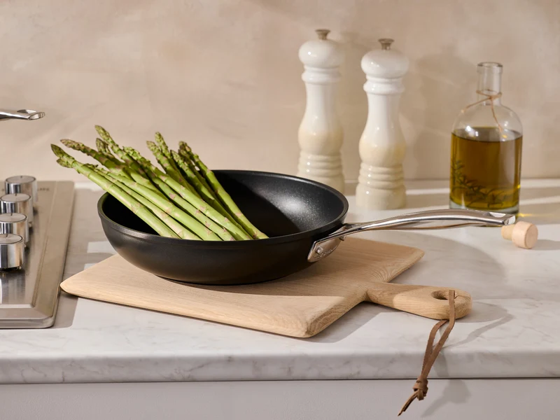 Le Creuset Essential Keramik-Antihaft Pfanne 24cm