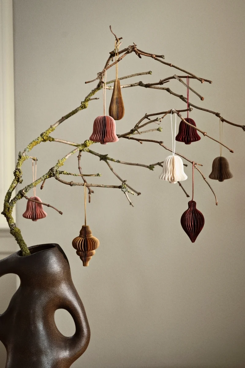 Broste Copenhagen Chime Bell Papierhänger pompeian red Set6