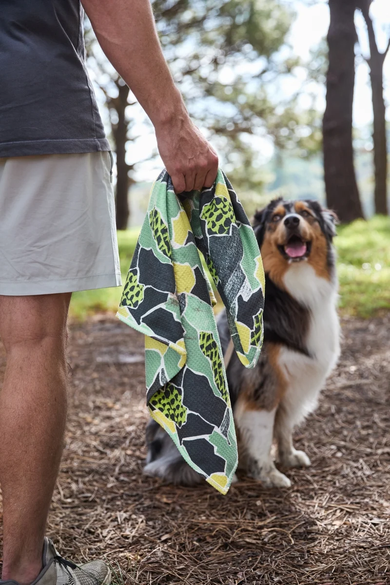 Dock & Bay Hundehandtuch M Undercover Walkies 90x50cm