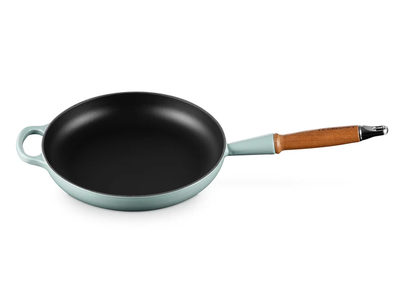 Le Creuset Brat- und Servierpfanne Signature mit Holzgriff sea salt 26cm