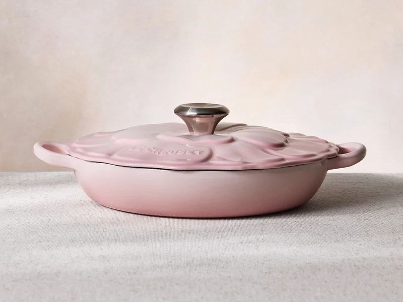 Le Creuset Signature Gourmet-Profitopf Blume shell pink 26cm