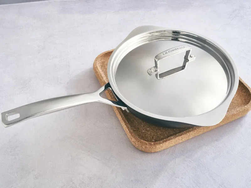 Le Creuset Aluminium-Antihaft Sautépfanne mit zwei Ausgießern rund 24cm