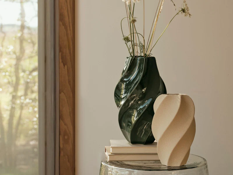 Broste Copenhagen Odette Vase hunter green 24cm