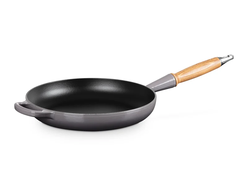 Le Creuset Brat- und Servierpfanne Signature mit Holzgriff flint 26cm
