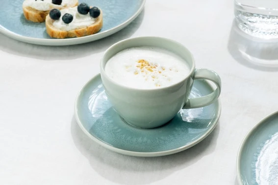 like. by Villeroy & Boch Crafted Blueberry Becher mit Henkel 0,35 l