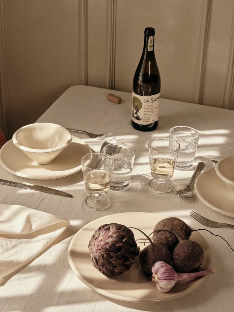 Broste Copenhagen Hammered Weißweinglas klar 0,3l 4er Set