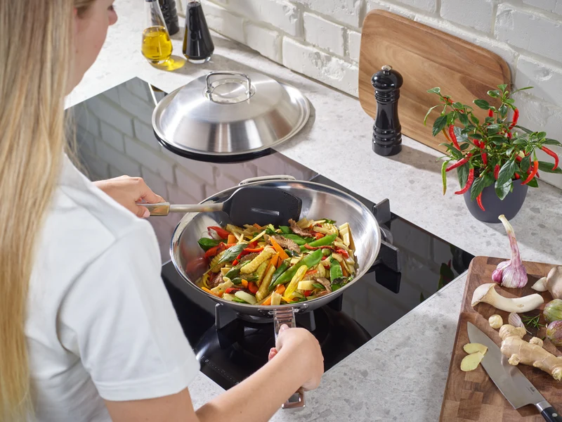 Original-Profi Collection® Wok mit Metalldeckel 30cm