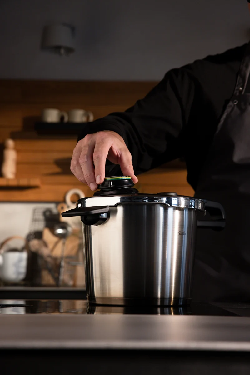 Vitavit® Premium 3-tlg. Set aus Schnellbratpfanne 4 Liter & Schnellkochtopf 8 Liter mit Metalldeckel